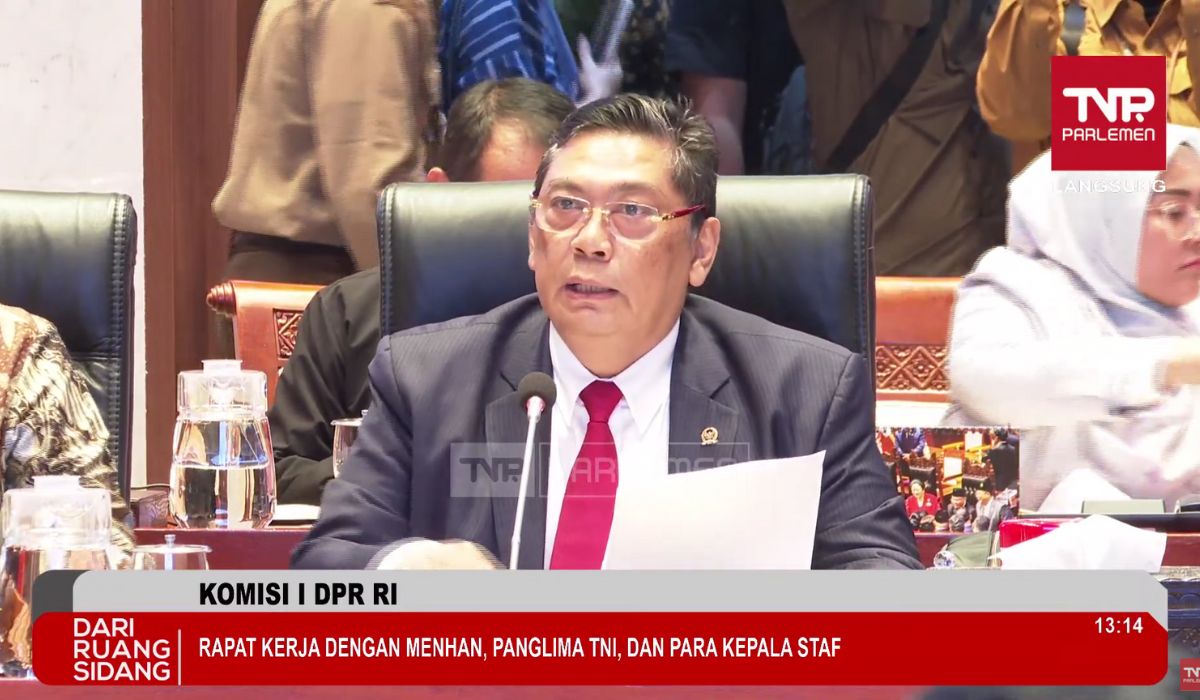 Ketua Komisi I DPR RI Utut Adianto saat menyatakan raker dibuka dan digelar secara tertutup Foto Tangkapan layar kanal YouTube DPR RI