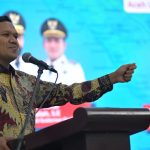 Wagub Aceh, Fadhlullah, saat menyampaikan kata sambutan dalam rakor TSE APIP se-Aceh di Gedung Serbaguna Setdakab Aceh Utara, Lhoksukon, Senin (10/11/2025). (Foto: Dok. Humas Pemerintah Aceh).