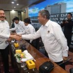 Jaksa Agung, ST Burhanuddin menerima kunjungan Ketua Umum PWI Pusat, Akhmad Munir beserta jajaran pengurus di Lantai 11 Gedung Kejaksaan Agung, Jakarta, Kamis (13/11/2025). (Foto: Dok. PWI Pusat).